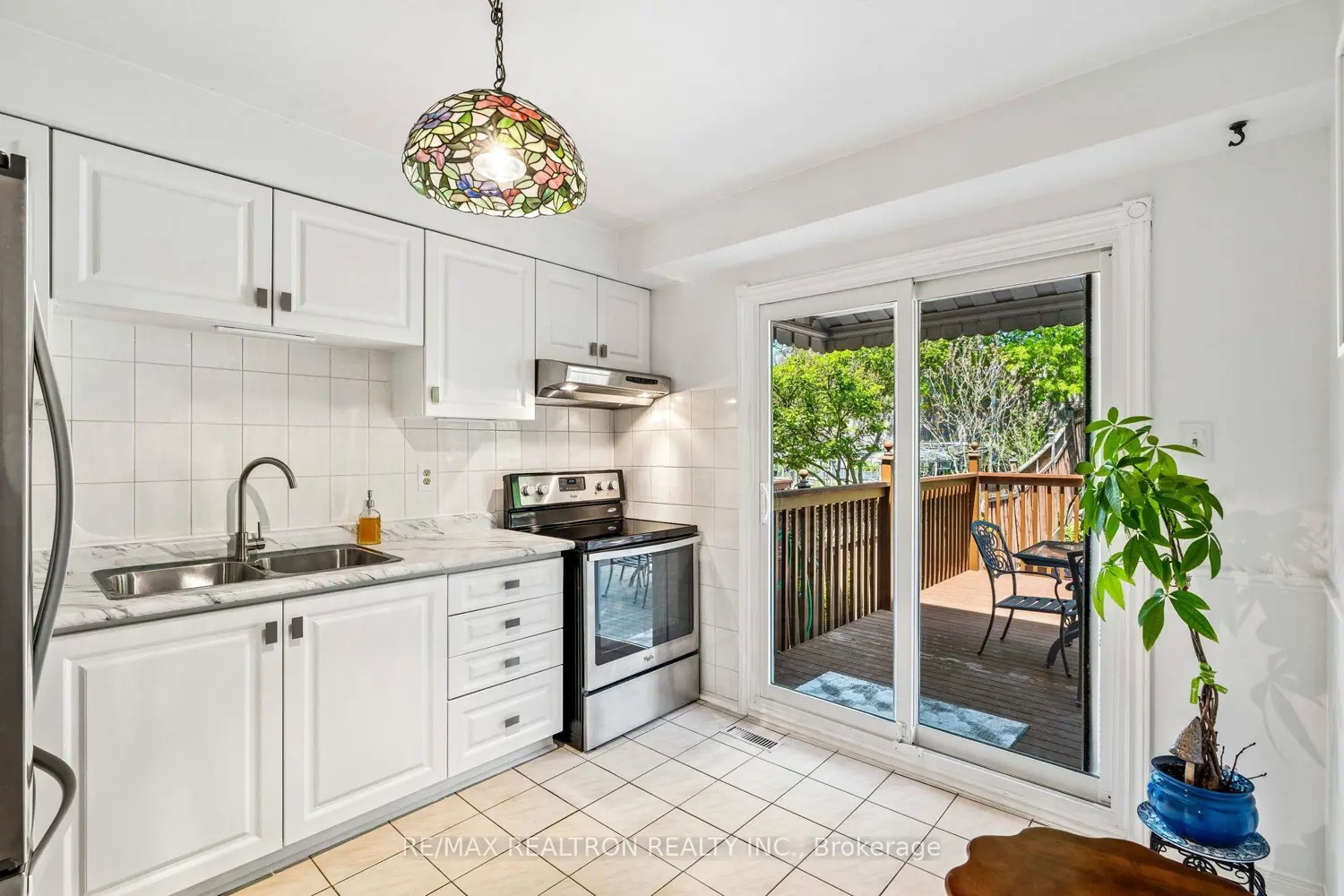 Additional image 6 of 102 Swinton Crescent