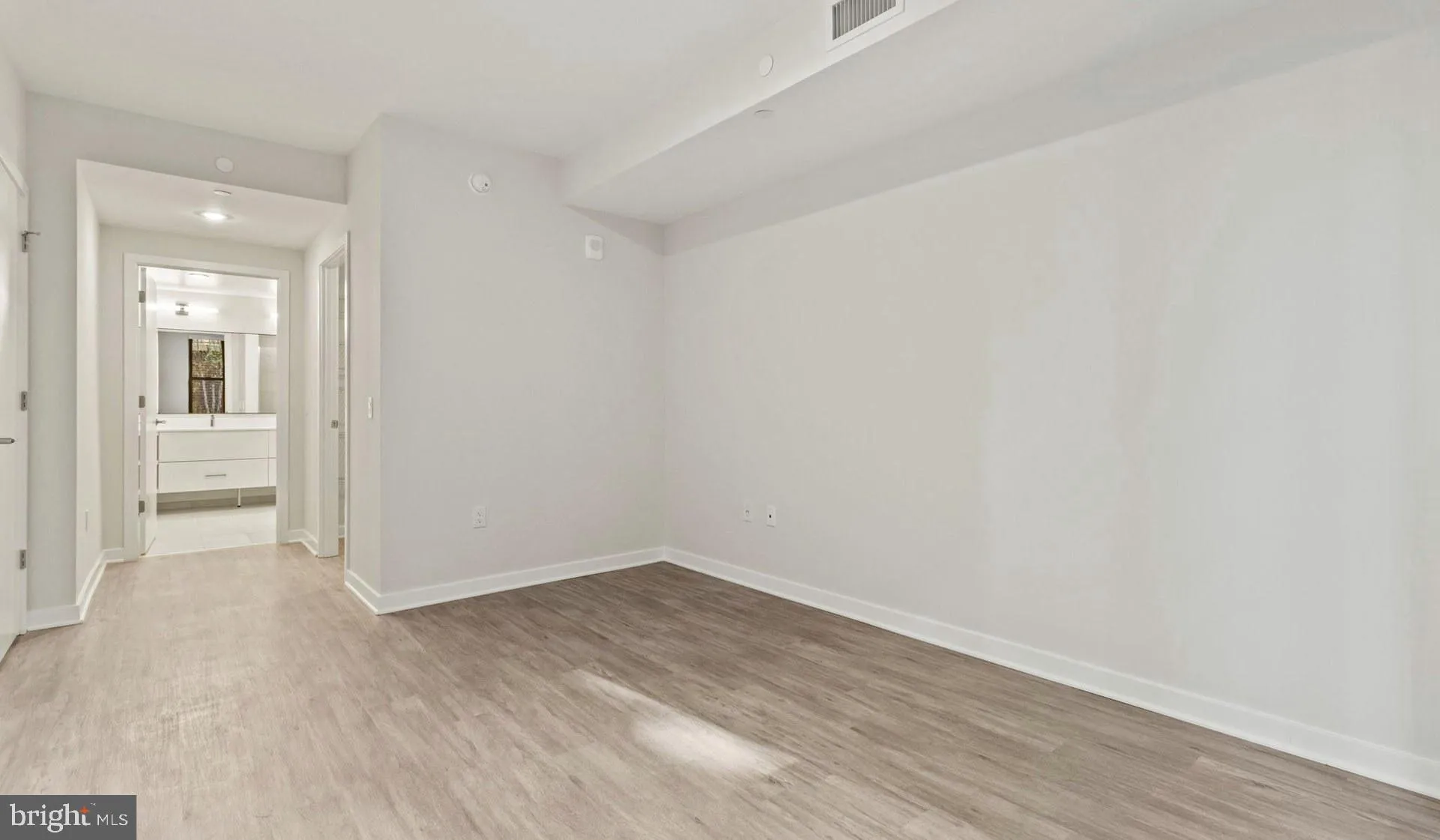 Additional image 87 of 4000 Wisconsin Avenue NW Unit 4K-539, Washington, DC 20016