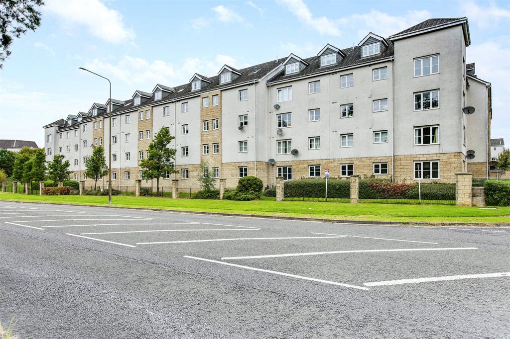 2 bed flat for saleQueens Crescent, Livingston, West Lothian EH54