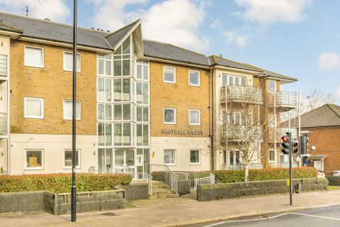 Ballards Lane, Finchley N3