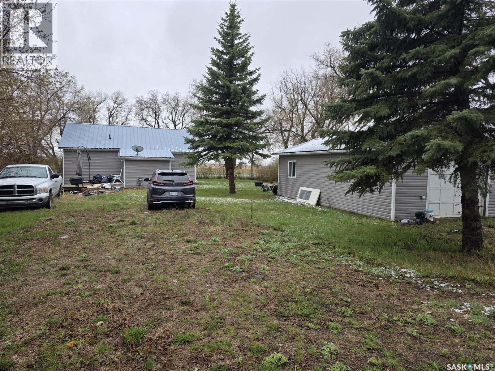 700 Railway AVENUE