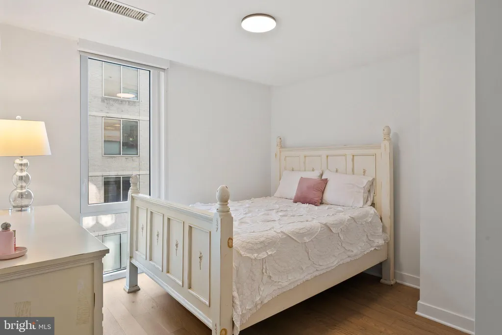Additional image 5 of 37 L Street SE Unit 908, Washington, DC 20003
