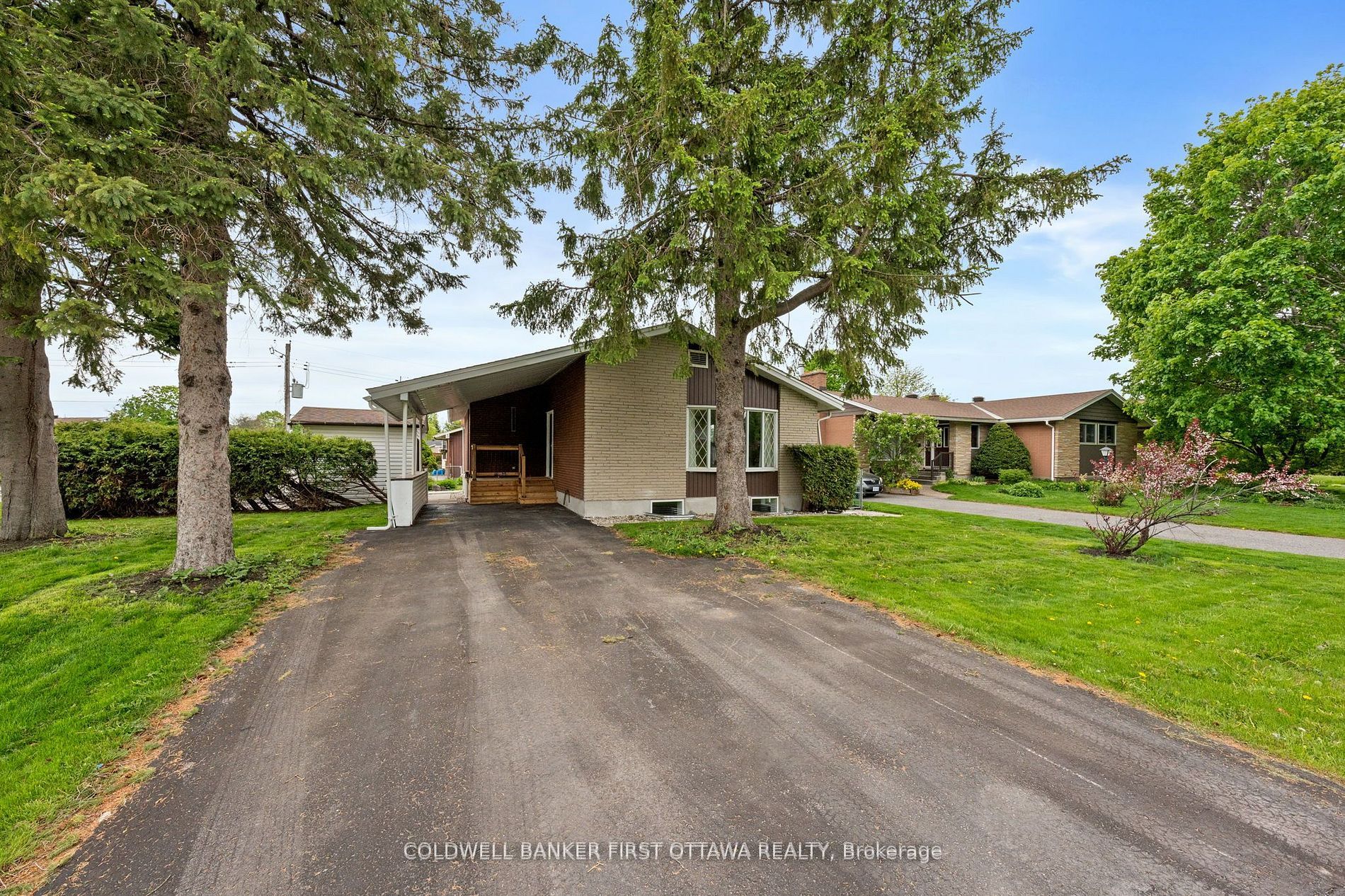 Additional image 2 of 26 Spring Garden Avenue, Ottawa, ON, K2G 3B4