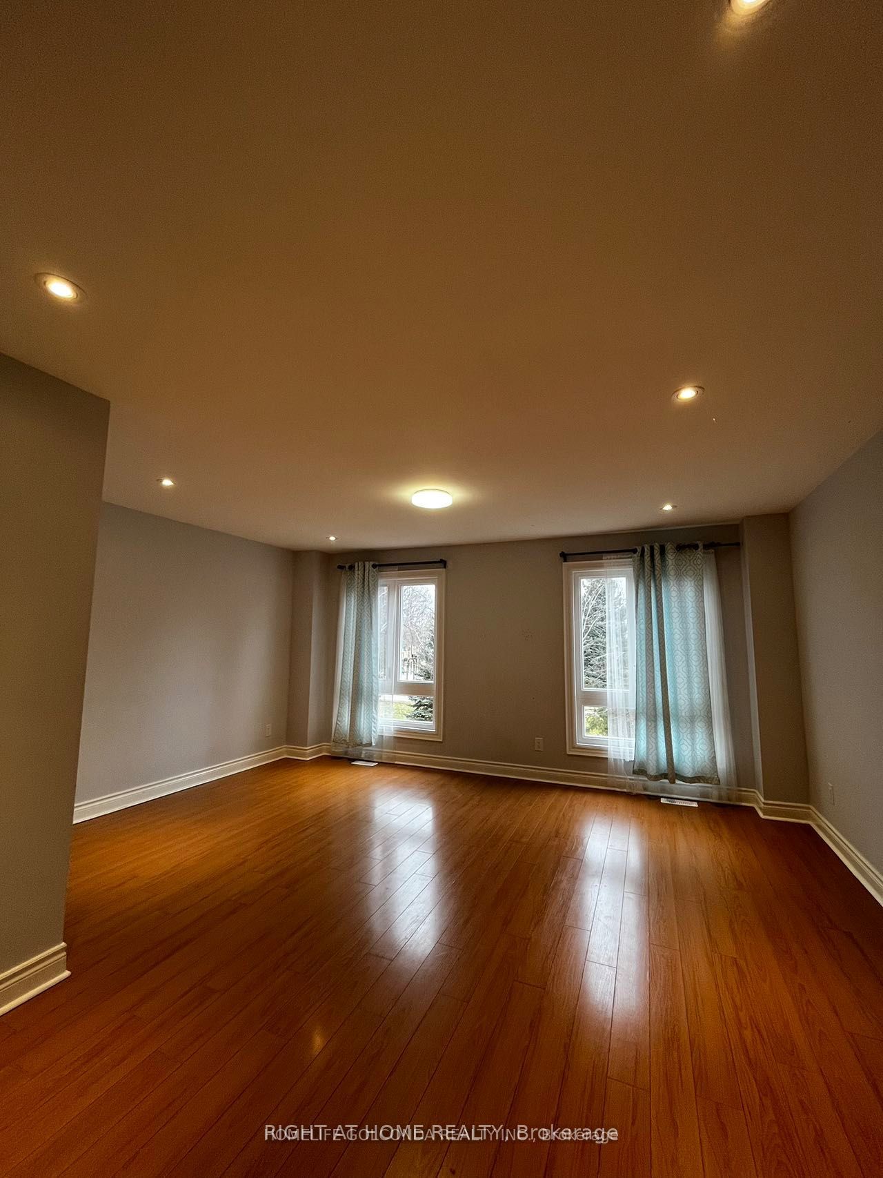 Additional image 5 of 102 Seamist Crescent, Toronto, ON, M1V 3K4