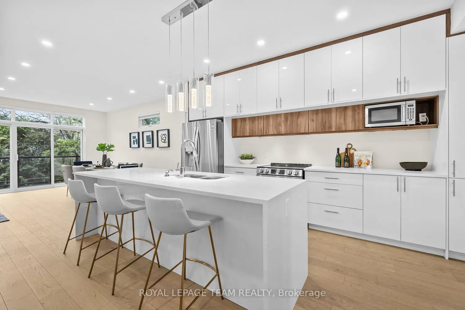 Additional image 3 of 498 Wentworth Avenue