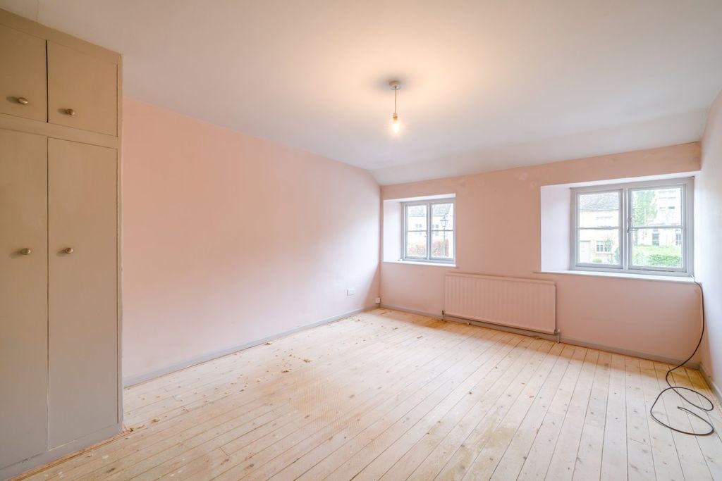 Additional image 7 of 3 bed terraced house for saleCecily Hill, Cirencester, Gloucestershire GL7