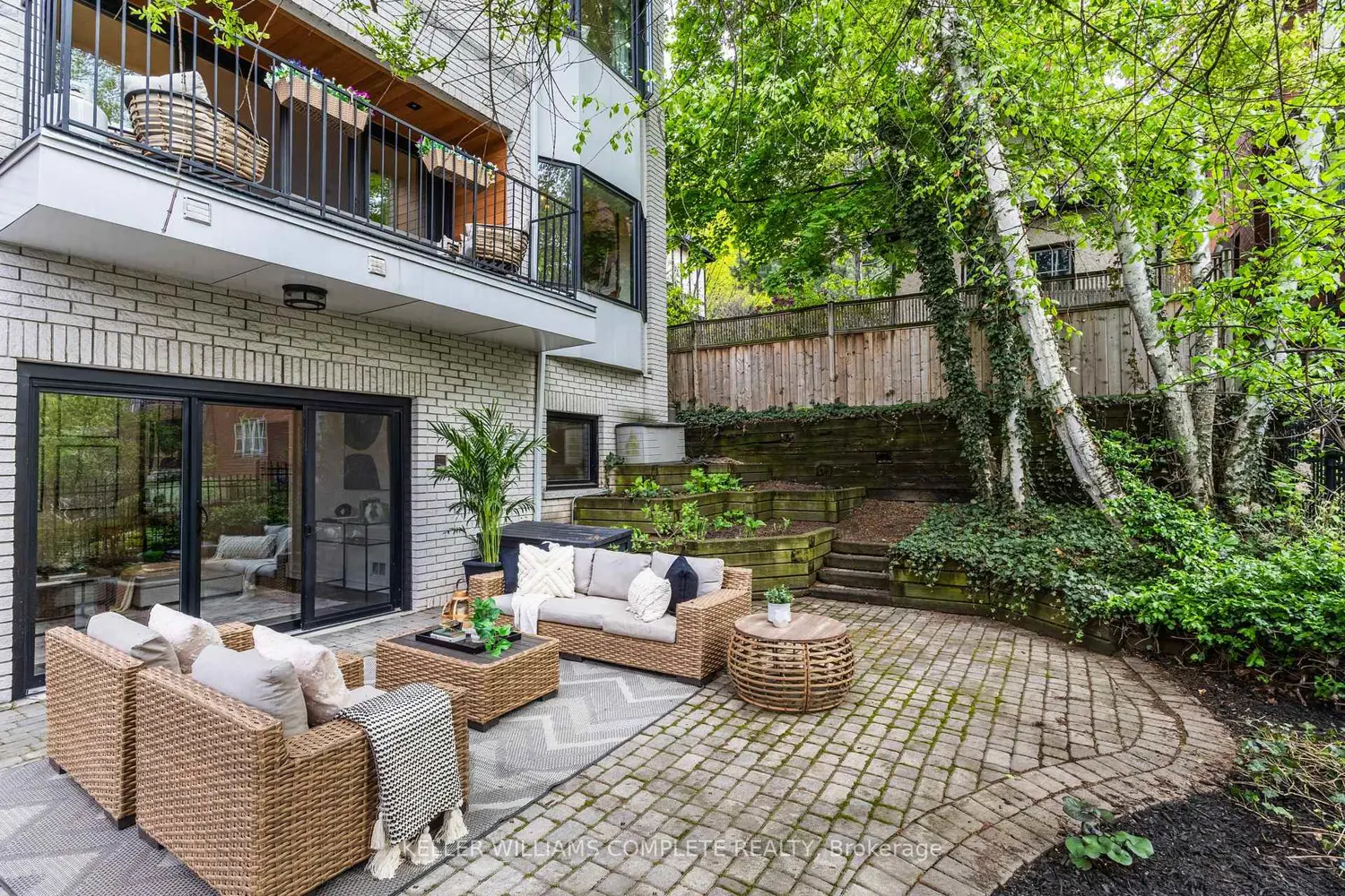 Additional image 8 of 28 Undercliffe Avenue