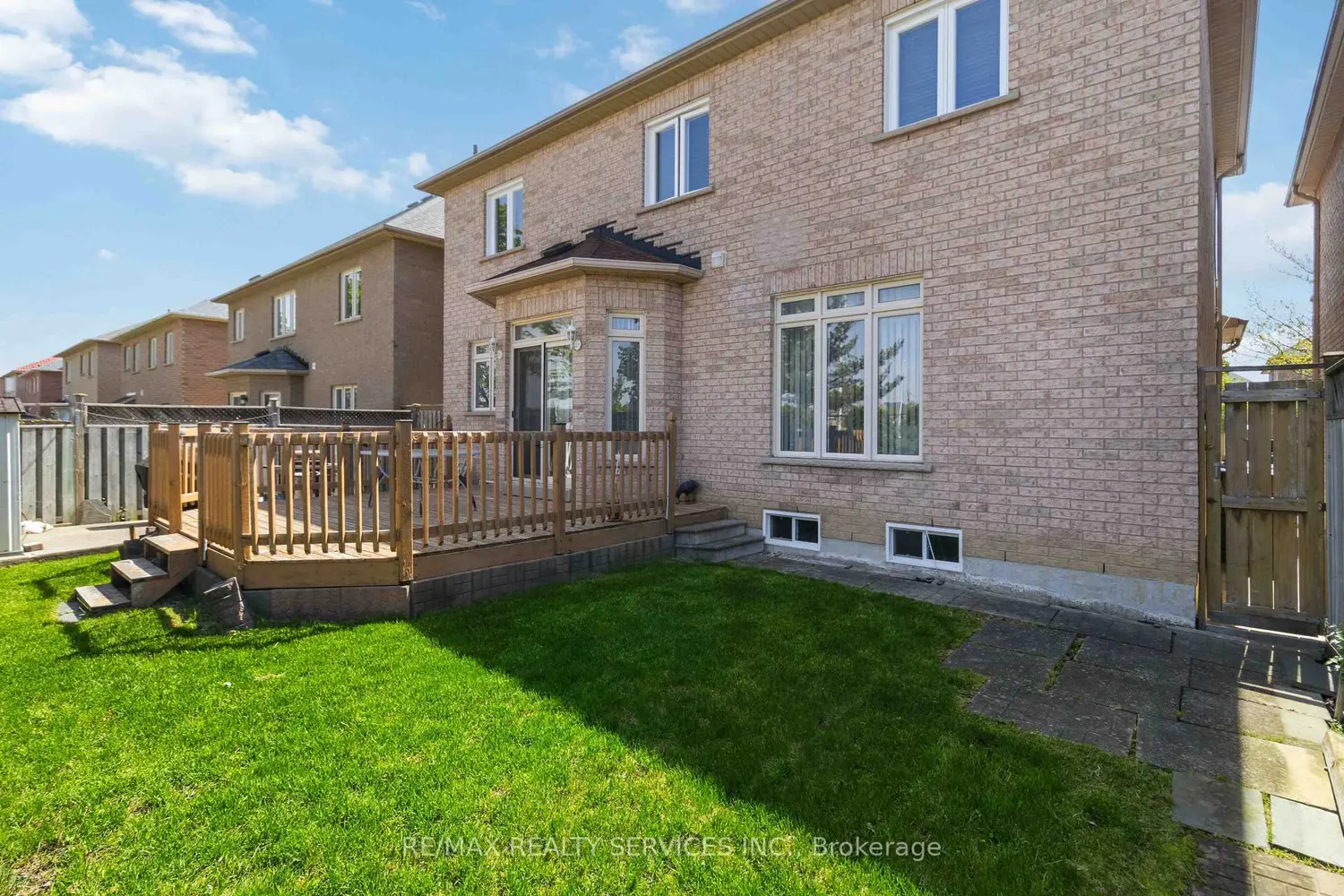 Additional image 20 of 82 Mainard Crescent