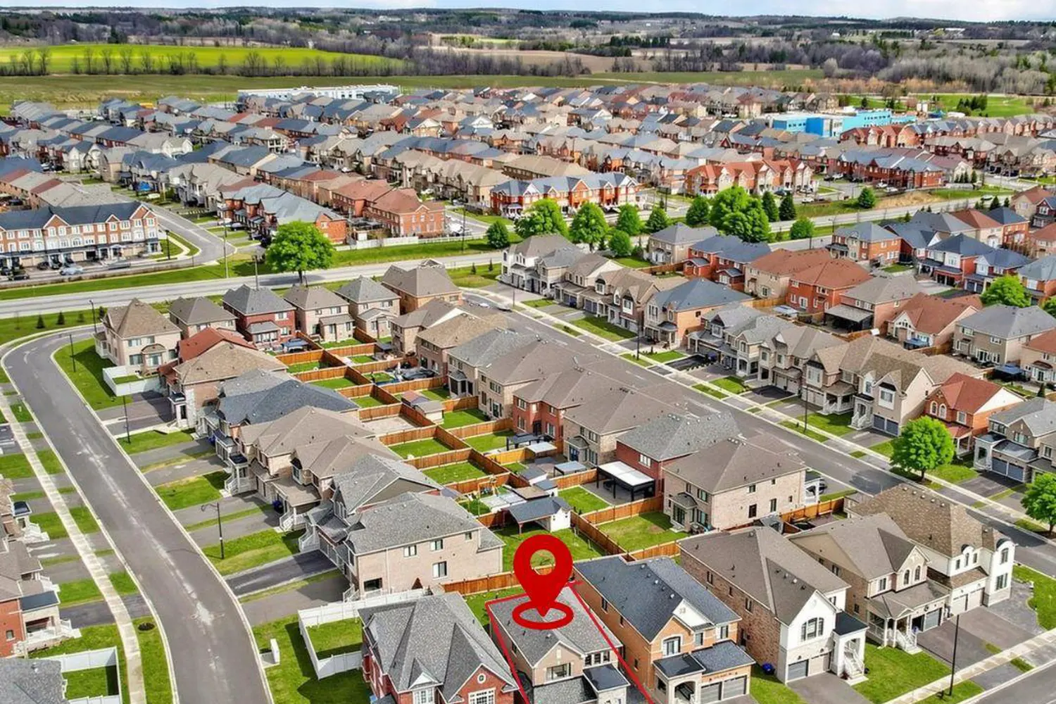 Additional image 16 of 122 Scarlet Way