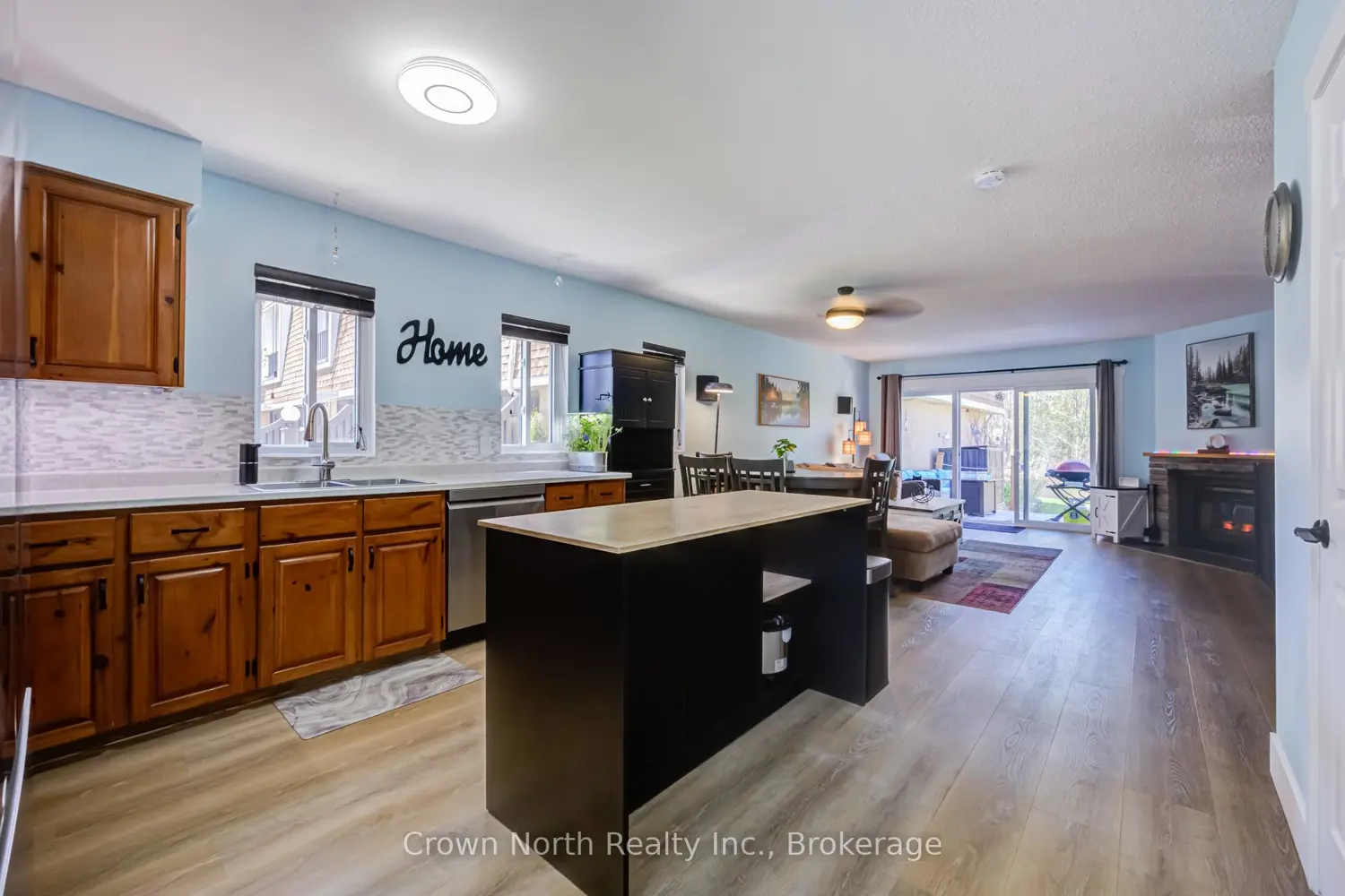 2 Paradise Boulevard 19 photo 5