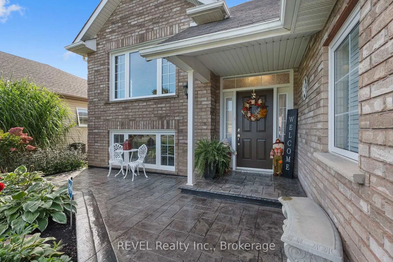130 Loretta Drive photo 2
