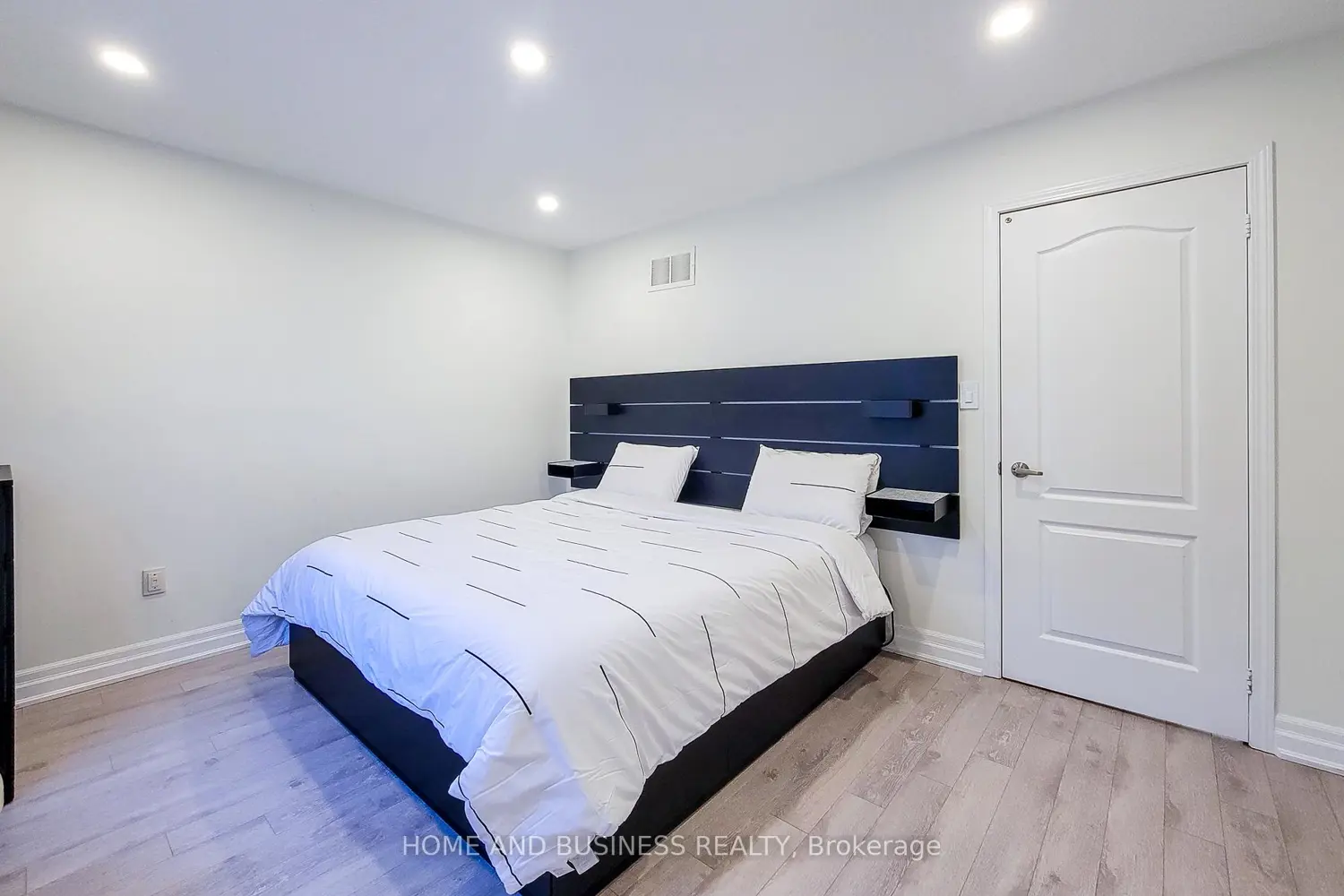 Additional image 10 of 2374 Baintree Crescent