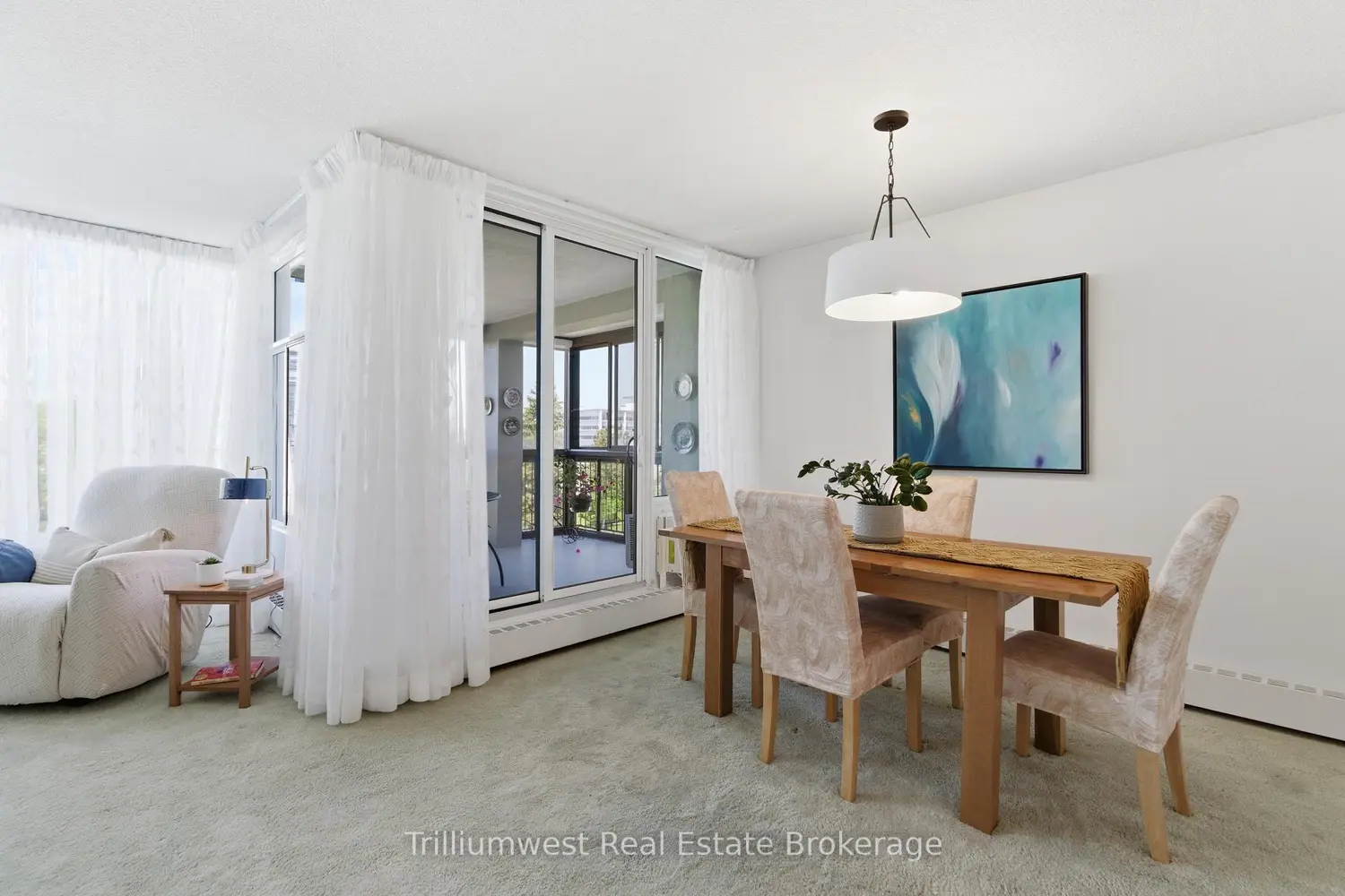 23 Woodlawn Road 503 photo 2
