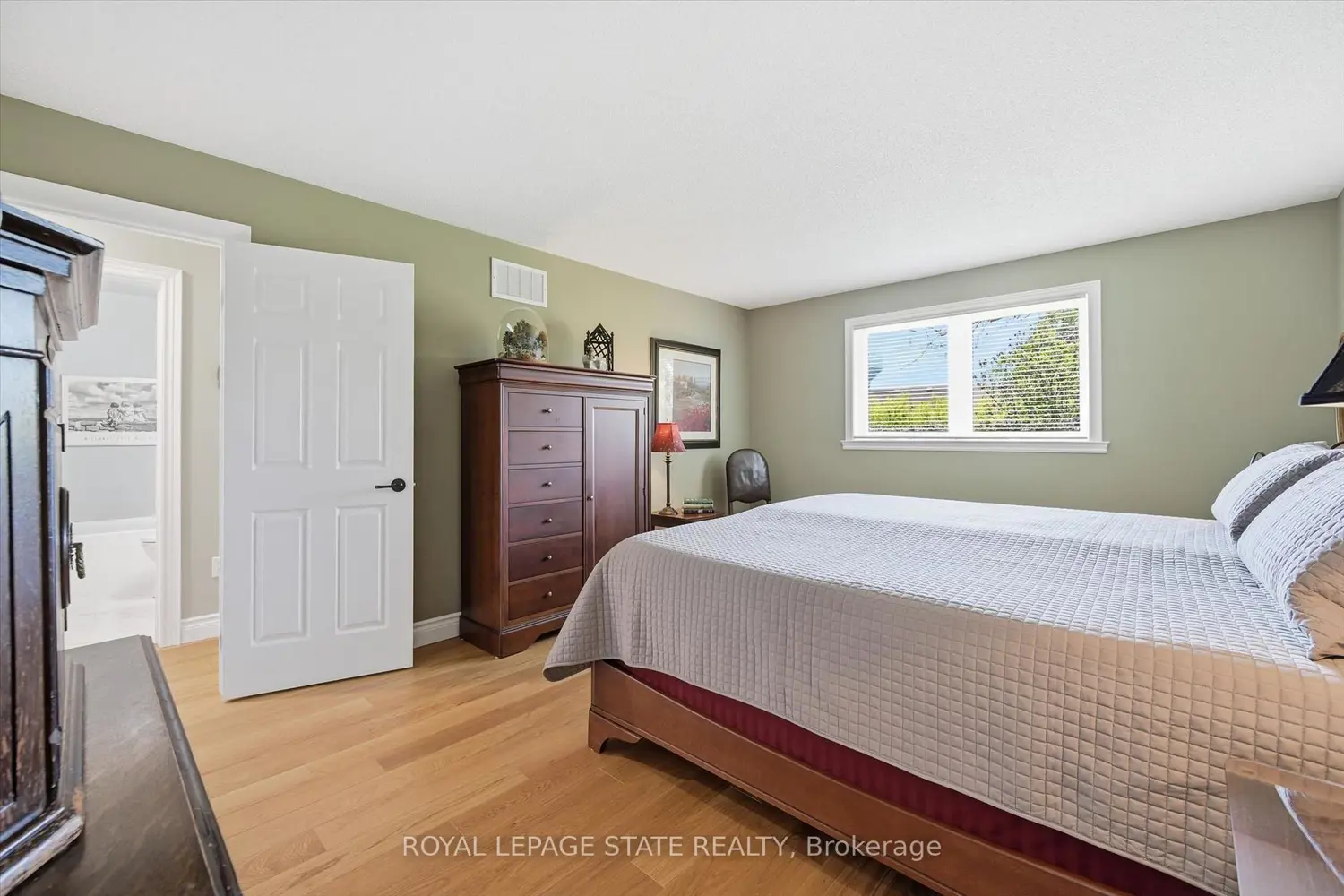 Additional image 3 of 15 Bayshore Court