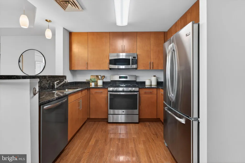 Additional image 4 of 1390 Kenyon Street NW Unit 613, Washington, DC 20010