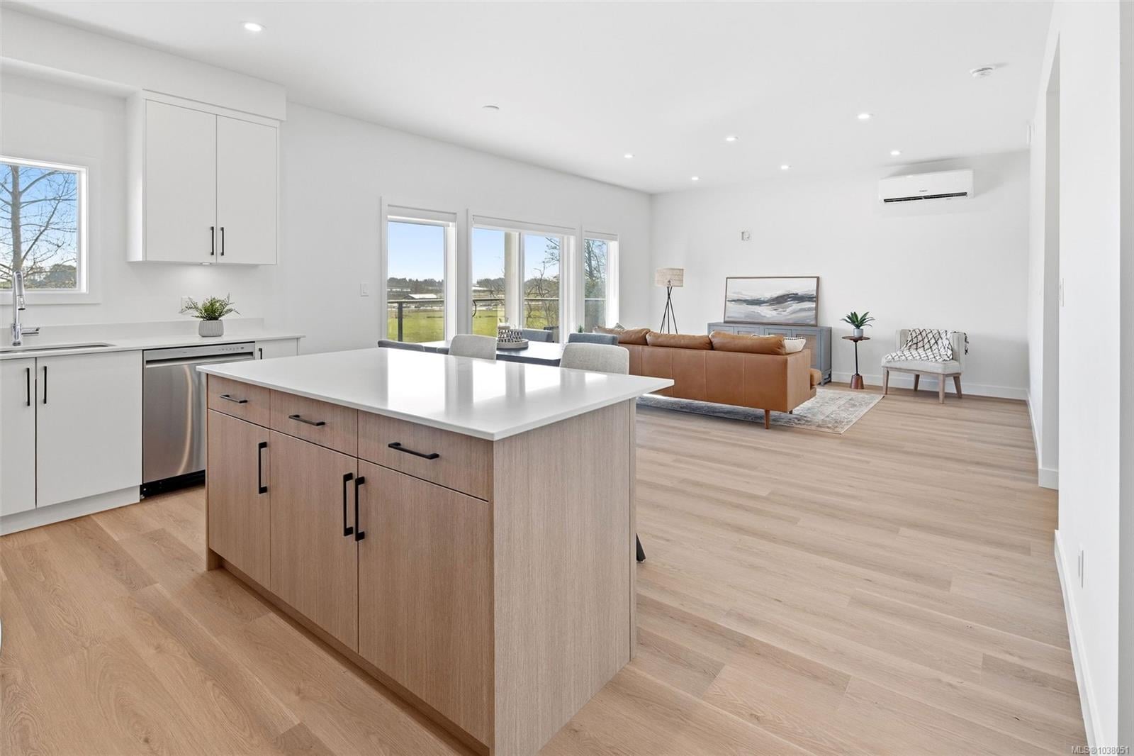 Additional image 5 of 201-7057 Central Saanich Road, Central Saanich, BC, V8M 1Y3