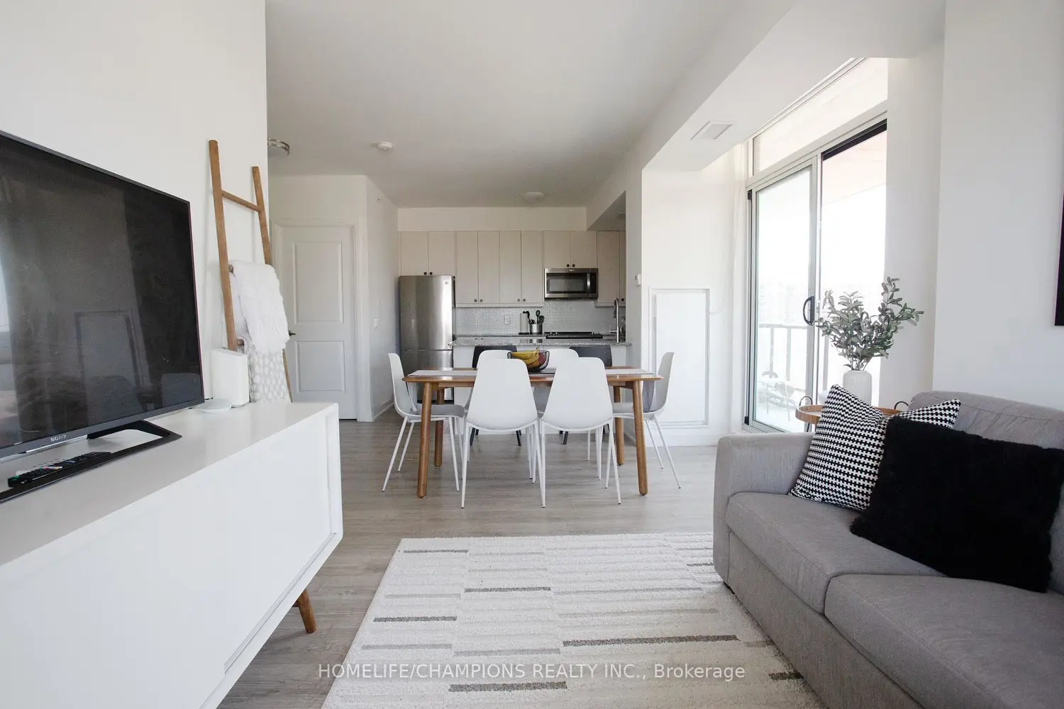 3655 Kingston Road 610 photo 4
