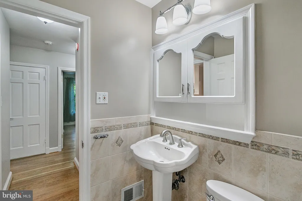 Additional image 22 of 2108 48th Street NW, Washington, DC 20007