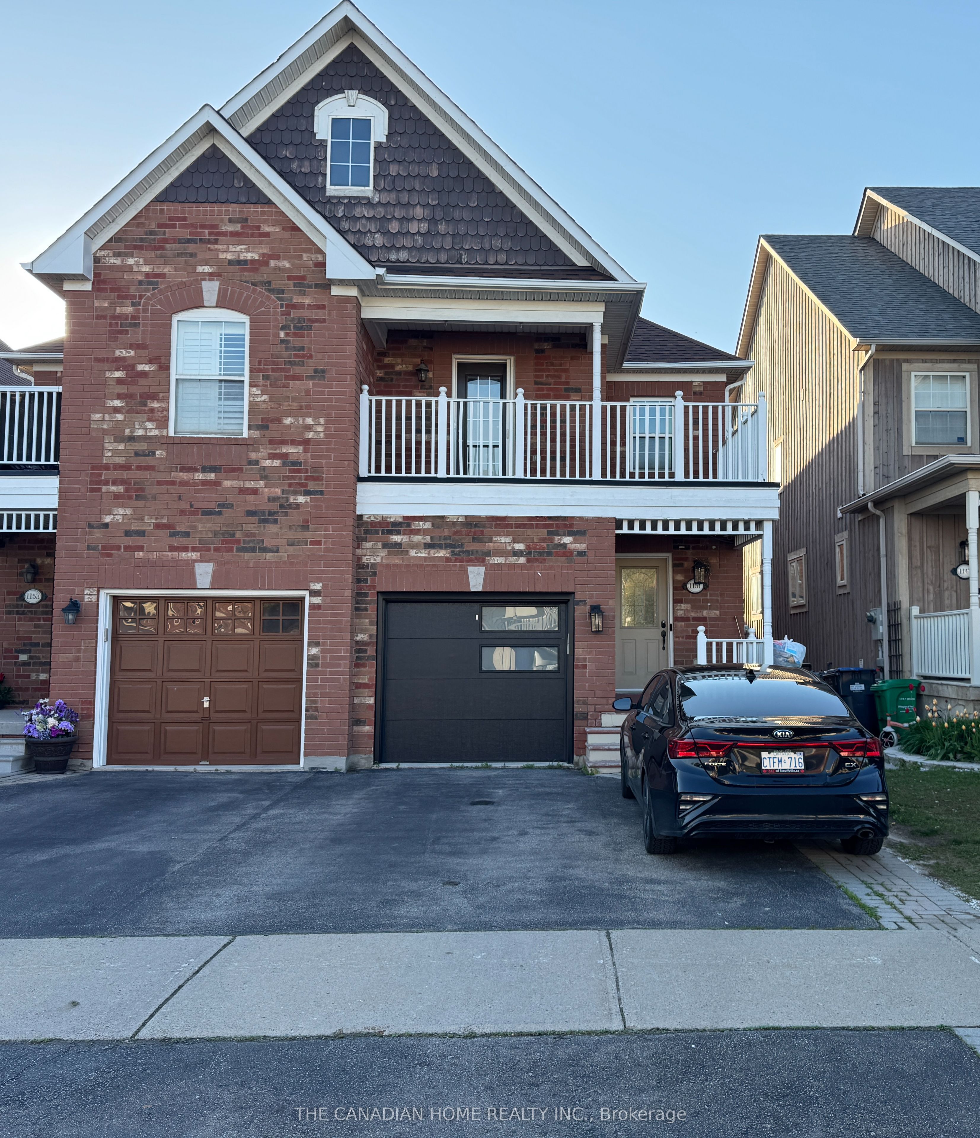 1151 Hickory Hollow Glen, Mississauga, ON, L5W 1J4