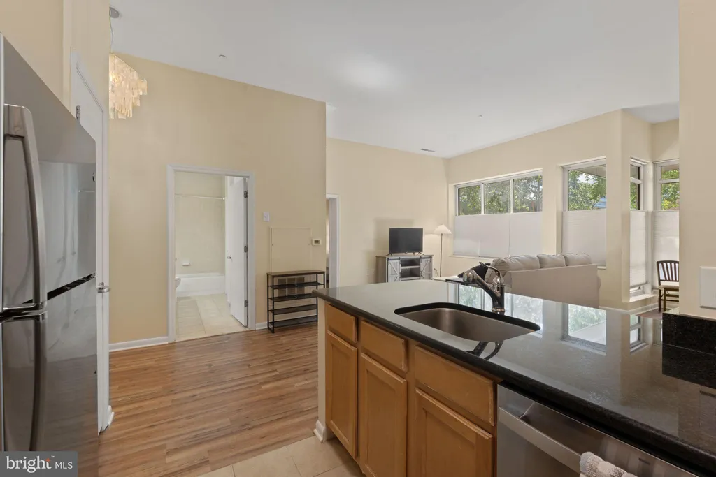 Additional image 8 of 355 I Street SW Unit S104, Washington, DC 20024