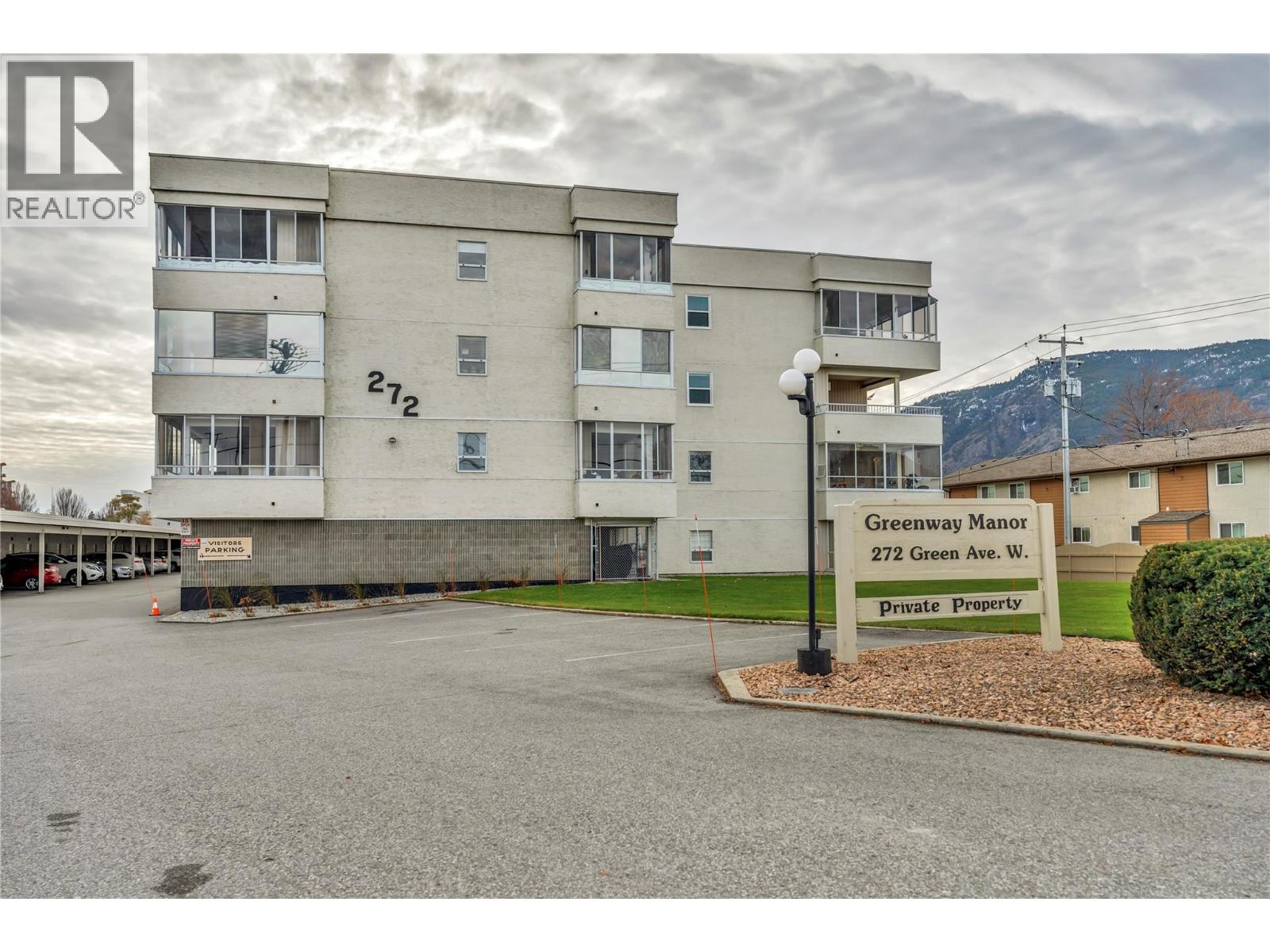 272 Green Avenue Unit# 402