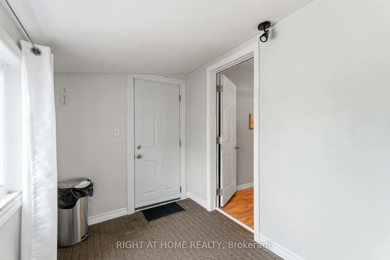 Additional image 12 of 74 Province Street
