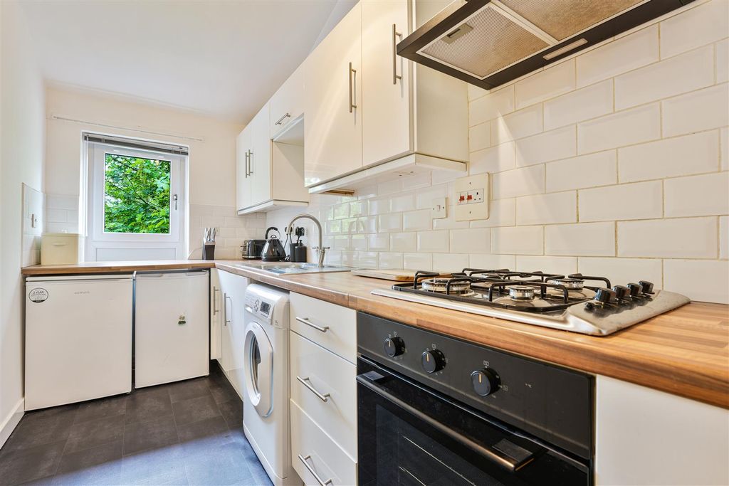 Additional image 7 of 2 bed flat for saleHamilton Road, Motherwell ML1