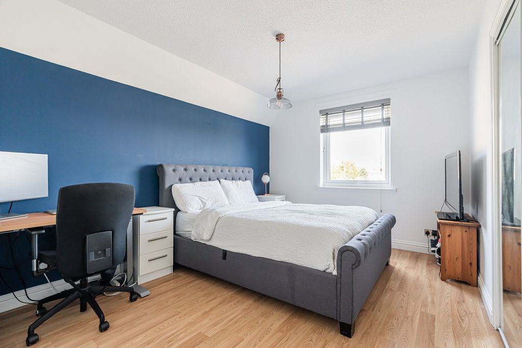 Additional image 5 of 2 bed flat for saleRestalrig Road South, Edinburgh EH7