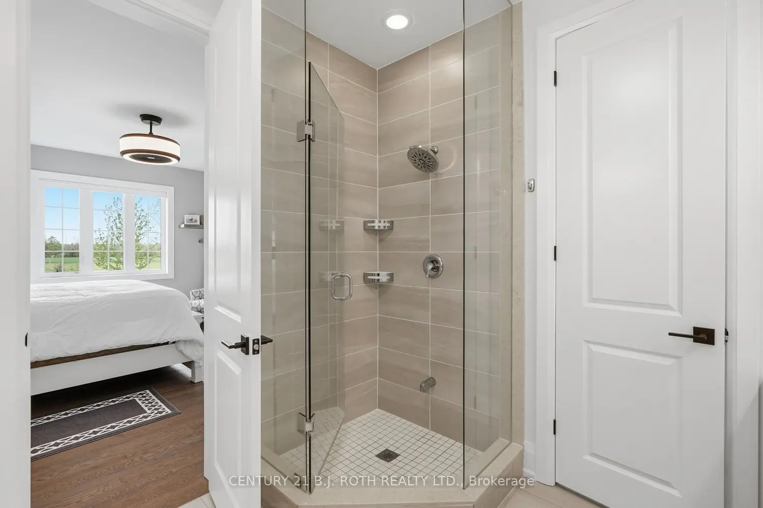 131 Trail Boulevard photo 4