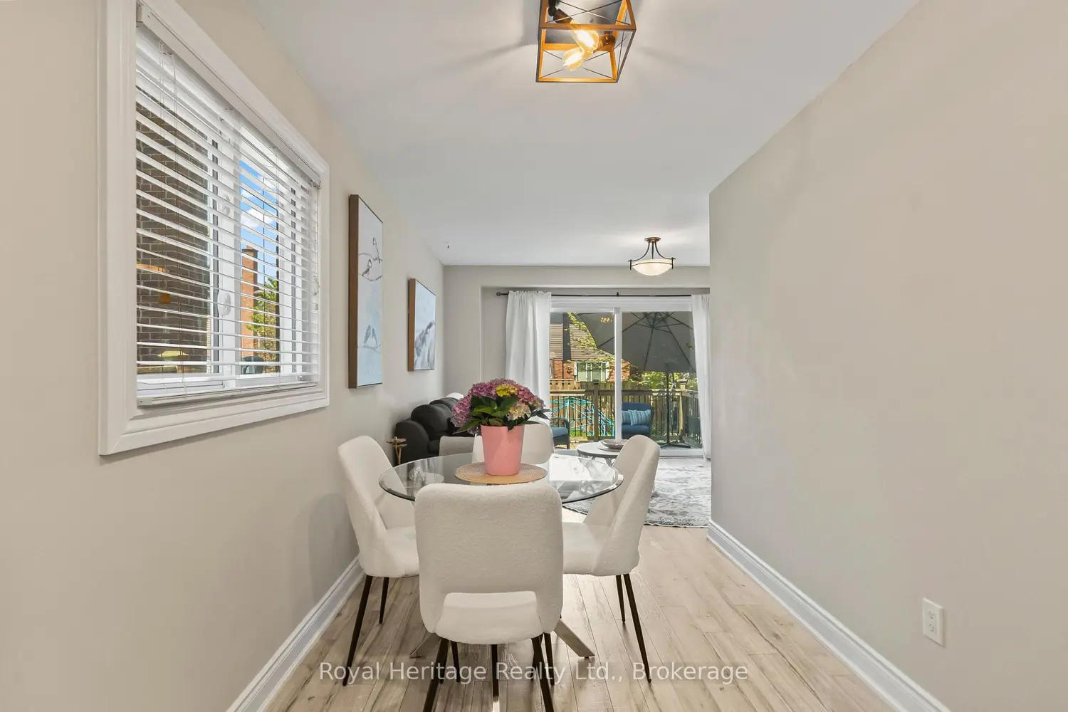 Additional image 5 of 32 Hewitt Crescent