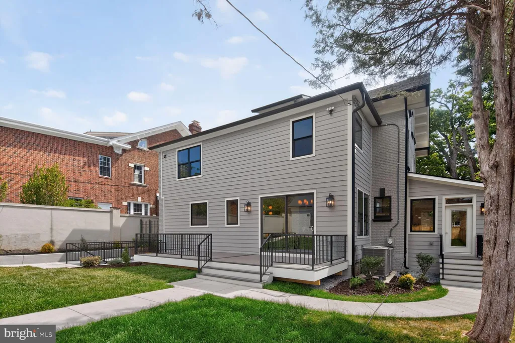 Additional image 36 of 4404 16th Street NW, Washington, DC 20011