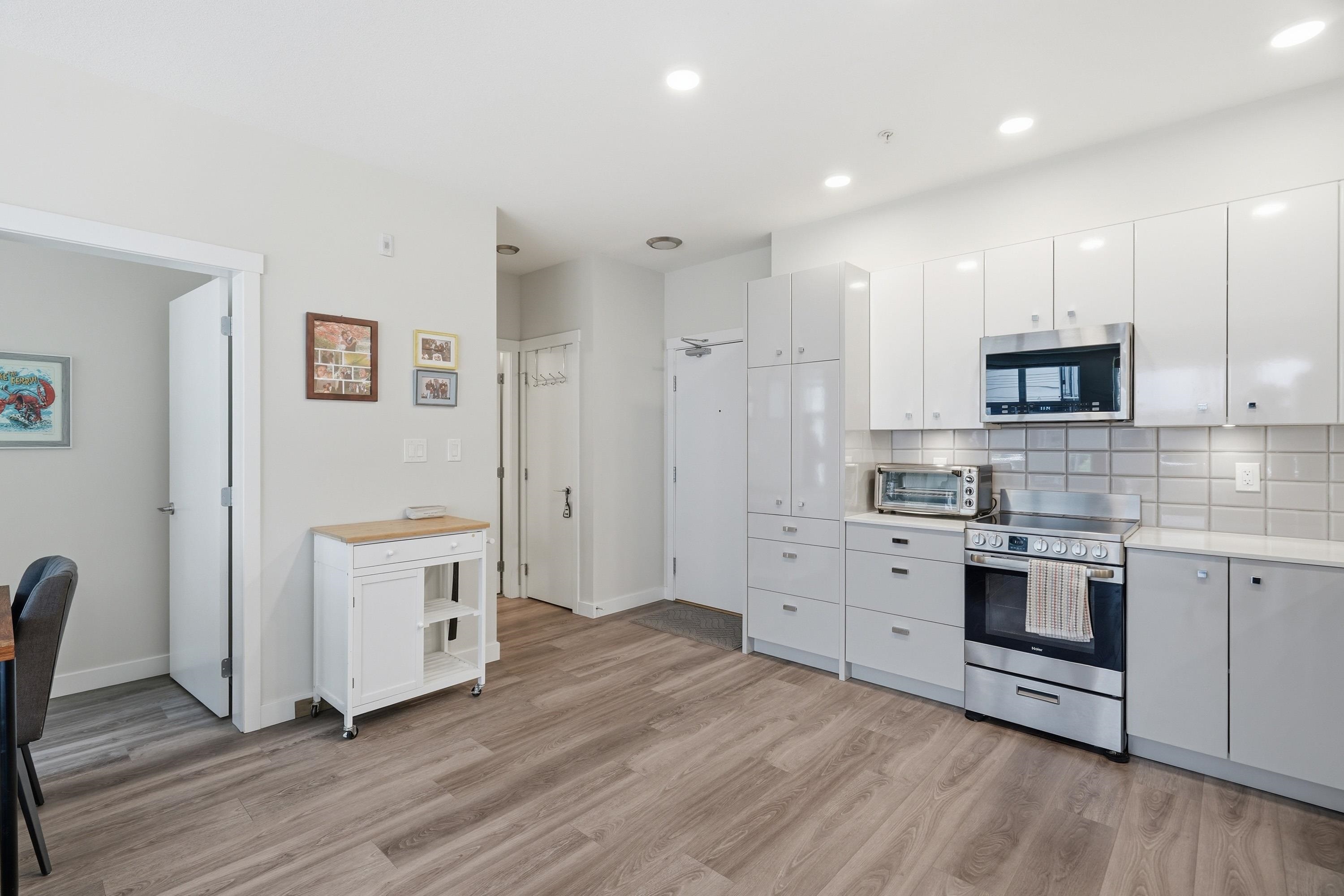 Additional image 2 of 211-10838 Whalley Boulevard, Surrey, BC, V3R 0G8