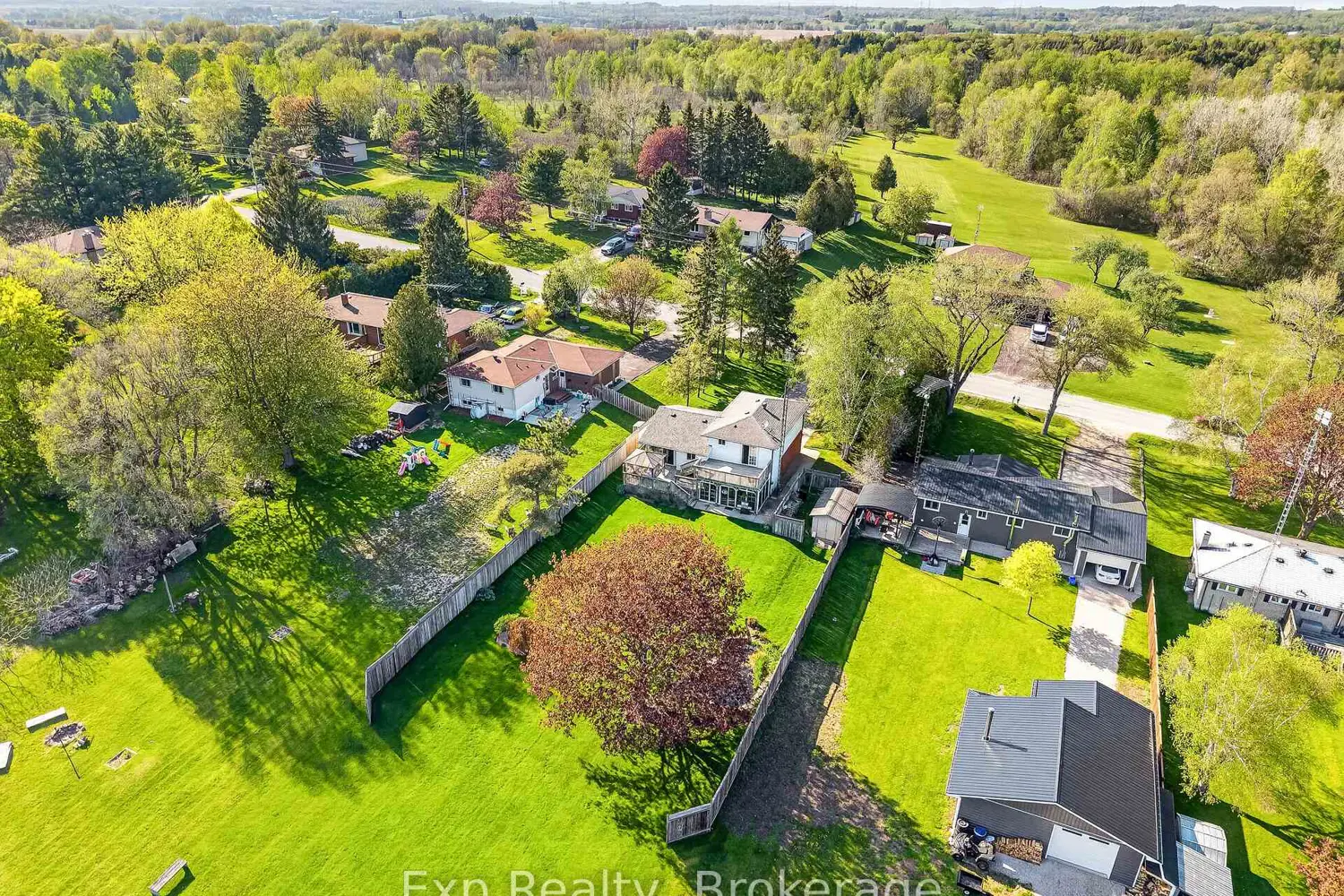 1175 Lakeshore Road photo 3