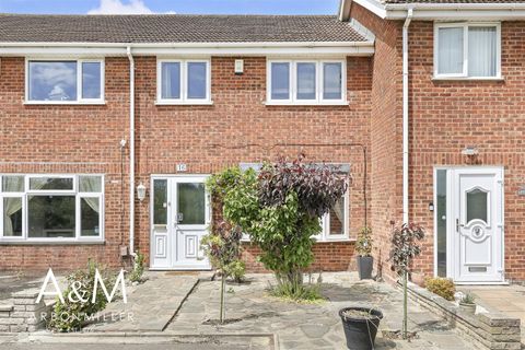 Roborough Walk, Hornchurch RM12