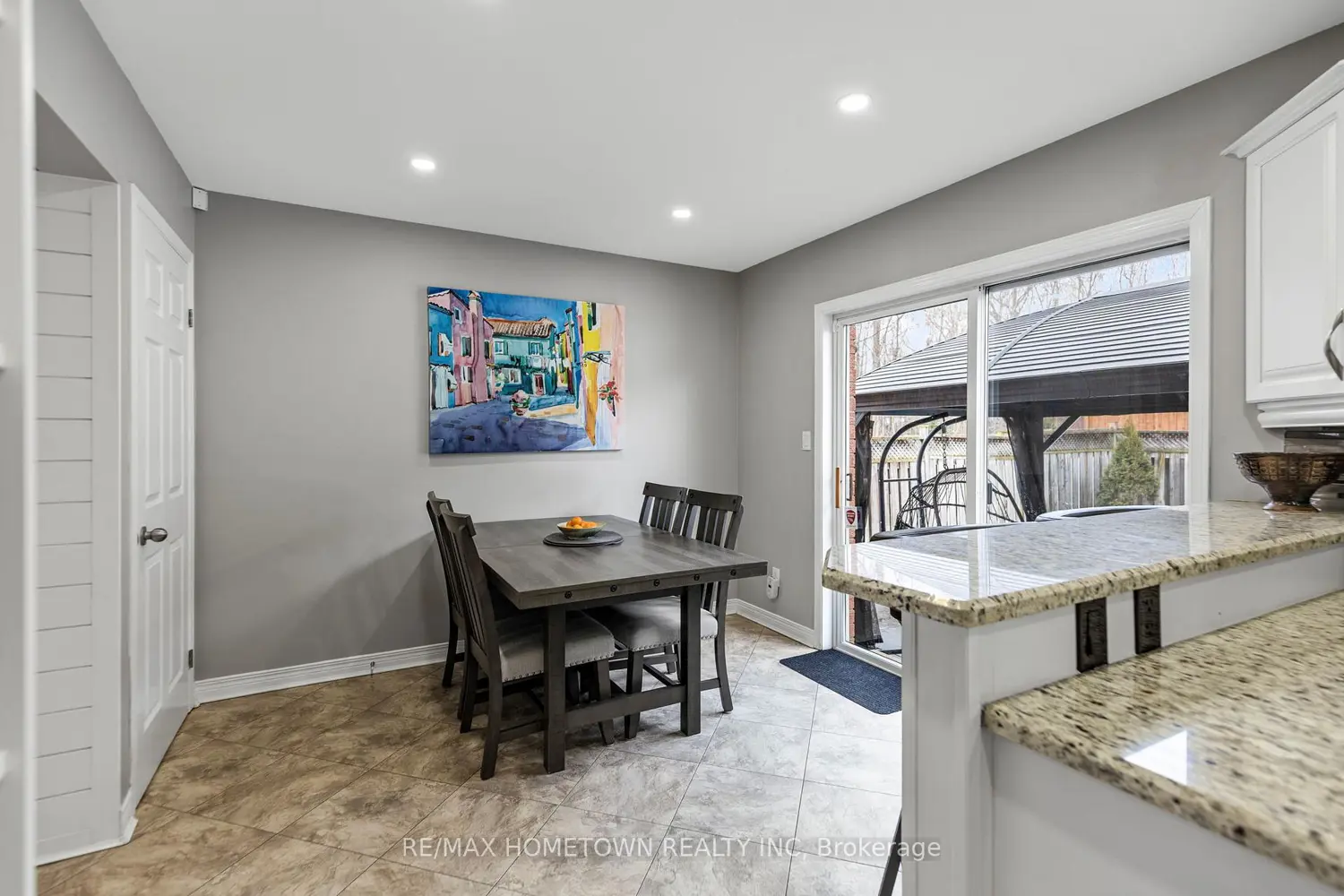 Additional image 9 of 1018 Montrose Street