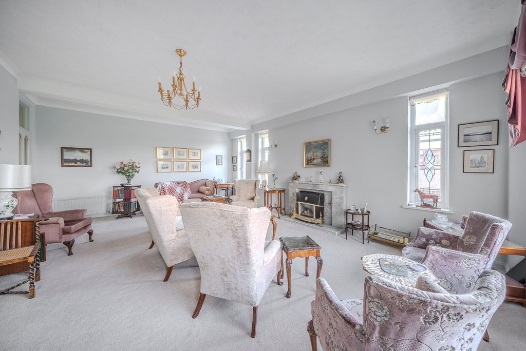 Additional image 5 of 3 bed flat for saleBeech Grove, Harrogate, North Yorkshire HG2