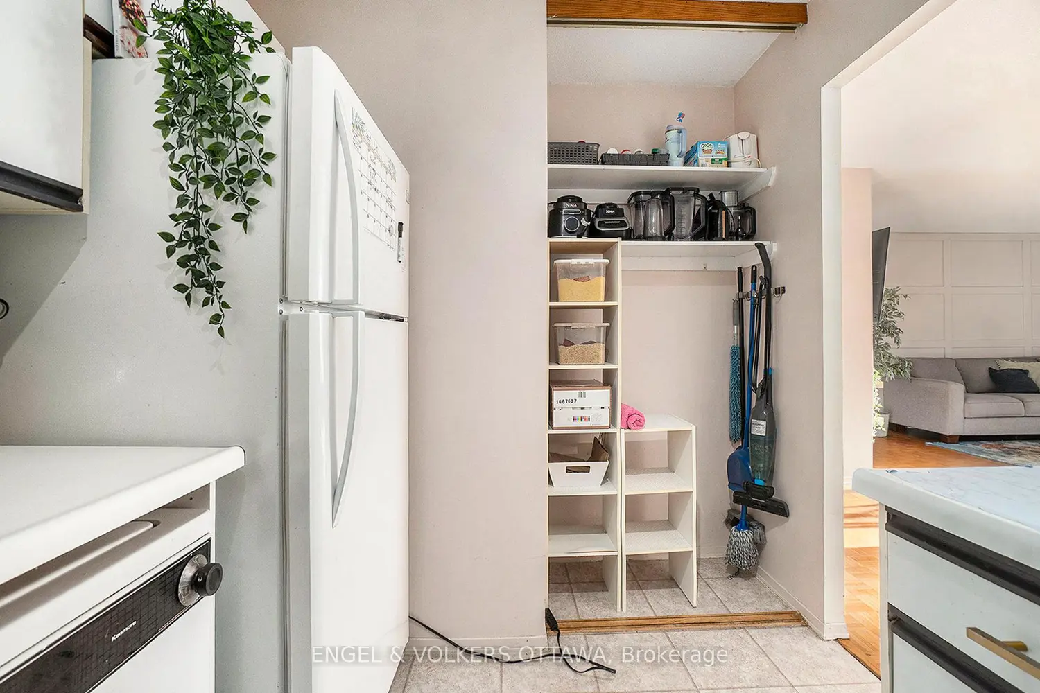 Additional image 12 of 475 Laurier Avenue 907