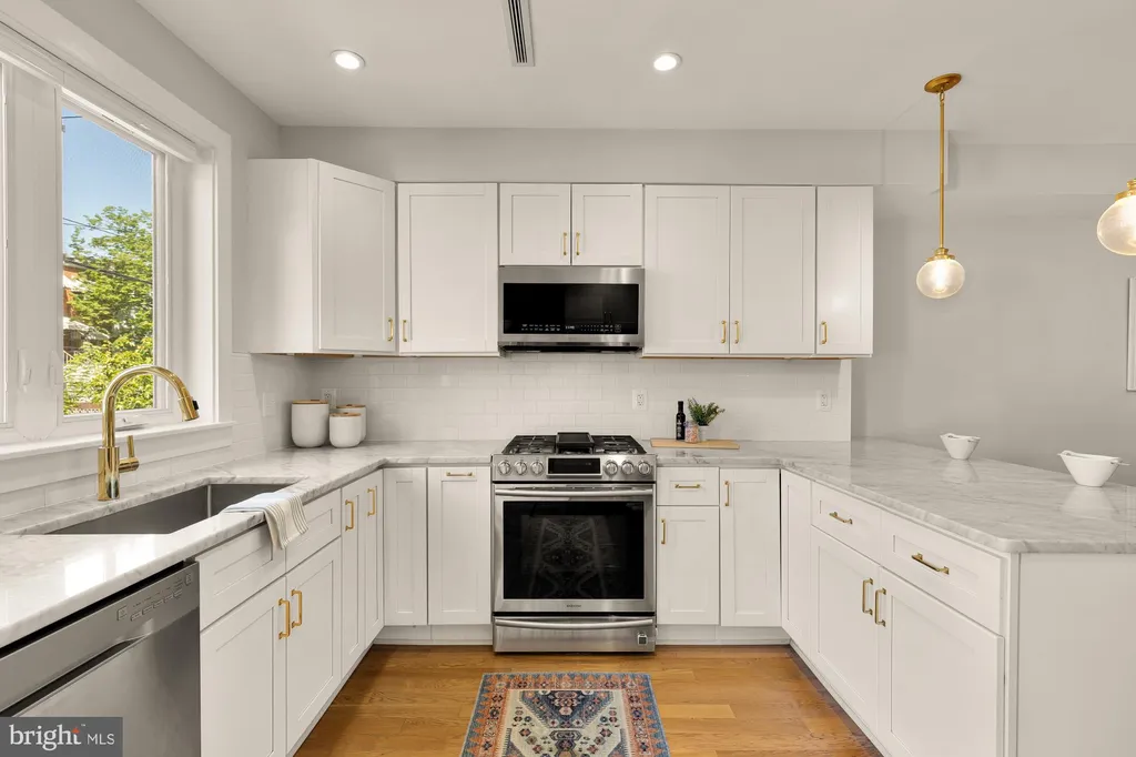 Additional image 10 of 518 23rd Place NE, Washington, DC 20002