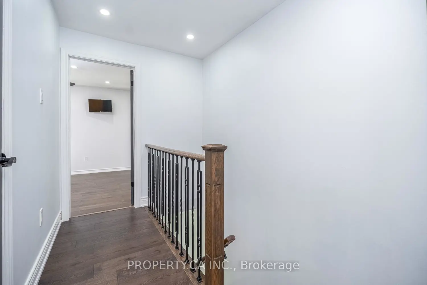 Additional image 10 of 2779 Gananoque Drive 49