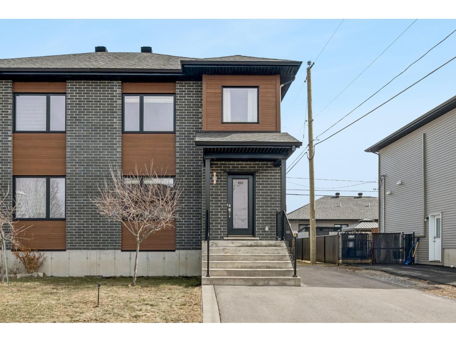 922 Rue Vinet