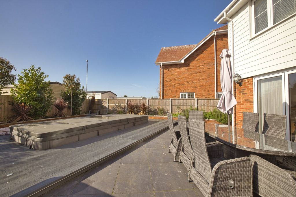 Additional image 23 of 5 bed detached house for saleJohn Douglas Drive, Monkton, Ramsgate, Kent CT12