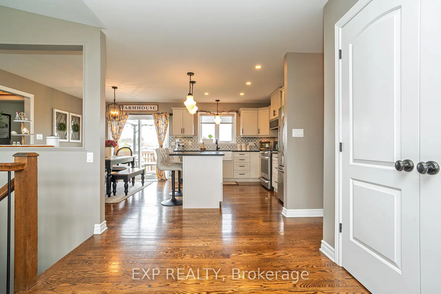 2892 South Nation Way photo 3