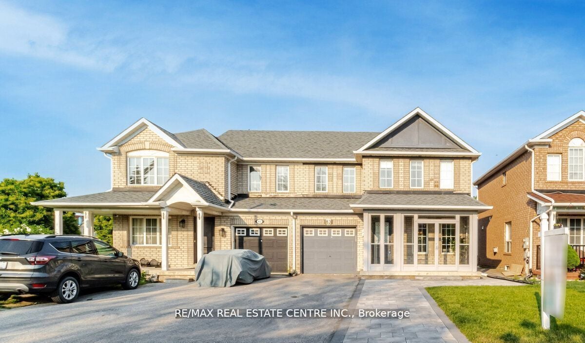 Upper-83 Convoy Crescent, Vaughan, ON, L6A 3H3