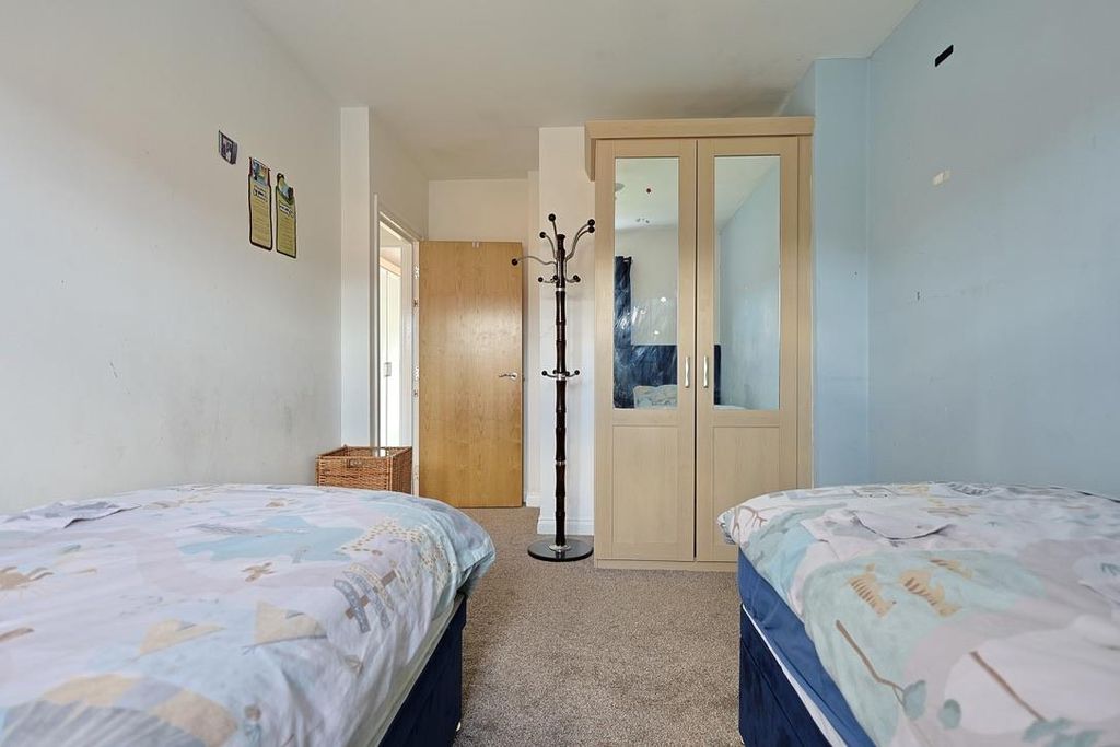 Additional image 31 of 5 bed end terrace house for saleFeatherstone Grove, Newcastle Upon Tyne NE3