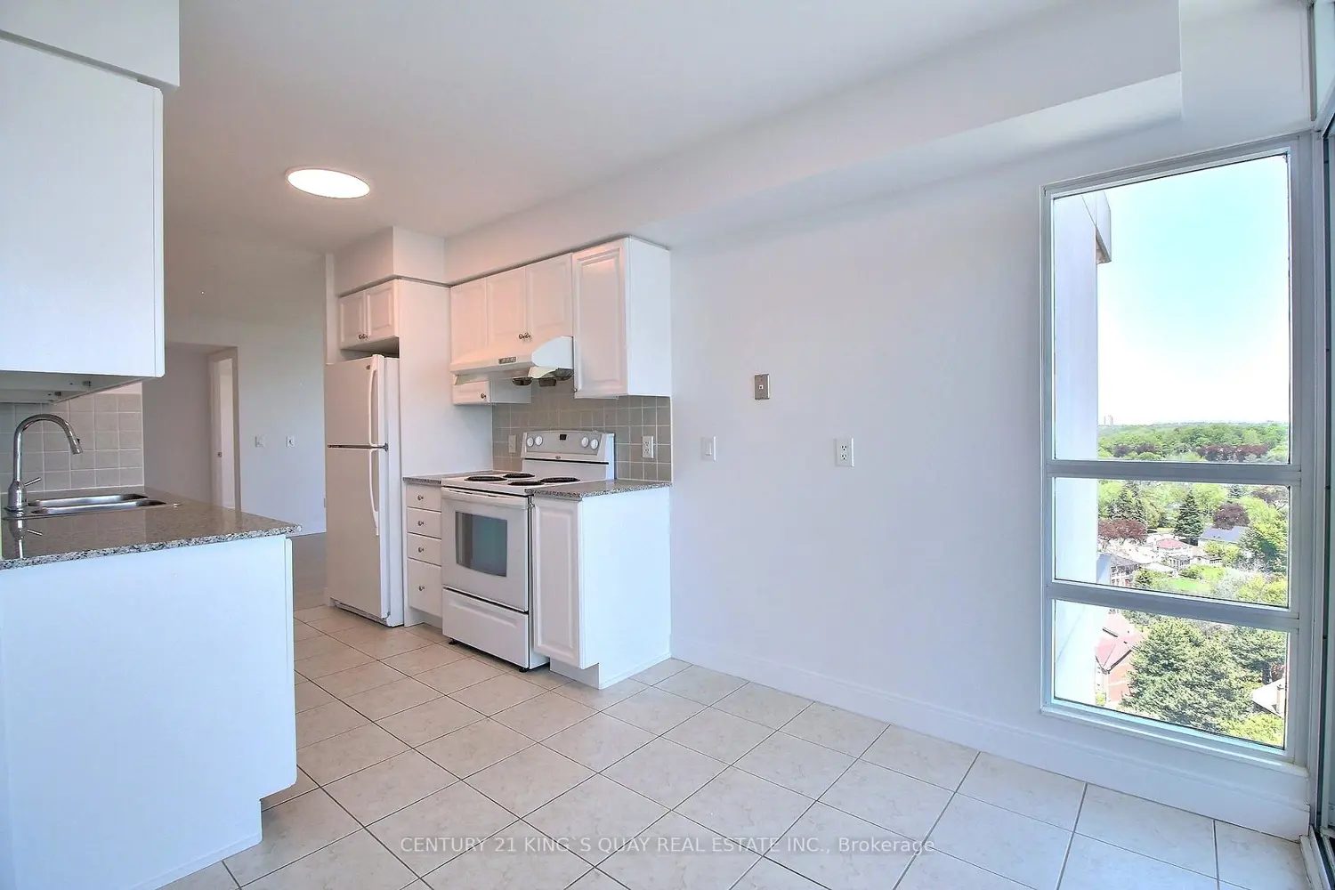 238 Bonis Avenue 1817 photo 4