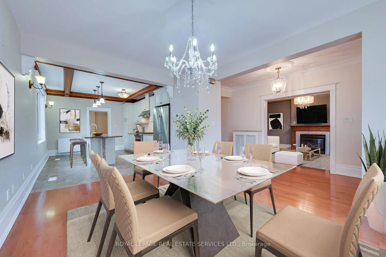 18 Shorncliffe Avenue photo 5