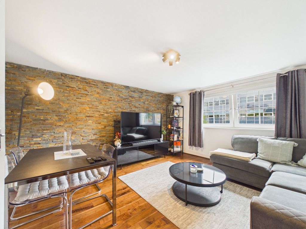 Additional image 2 of 2 bed flat for salePark Holme Court, Hamilton, South Lanarkshire ML3