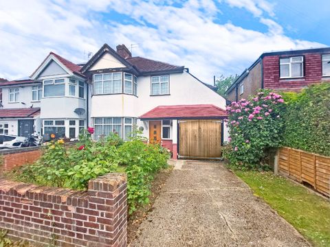 High Worple, Rayners Lane, Harrow HA2