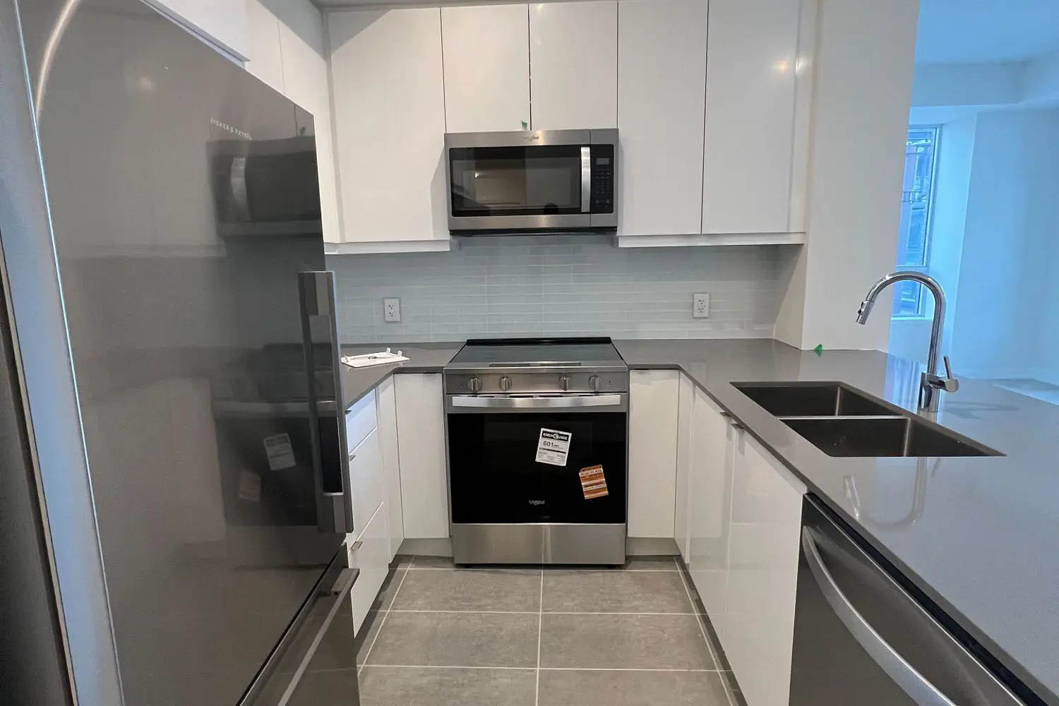 3260 Sheppard Avenue 1004 photo 4