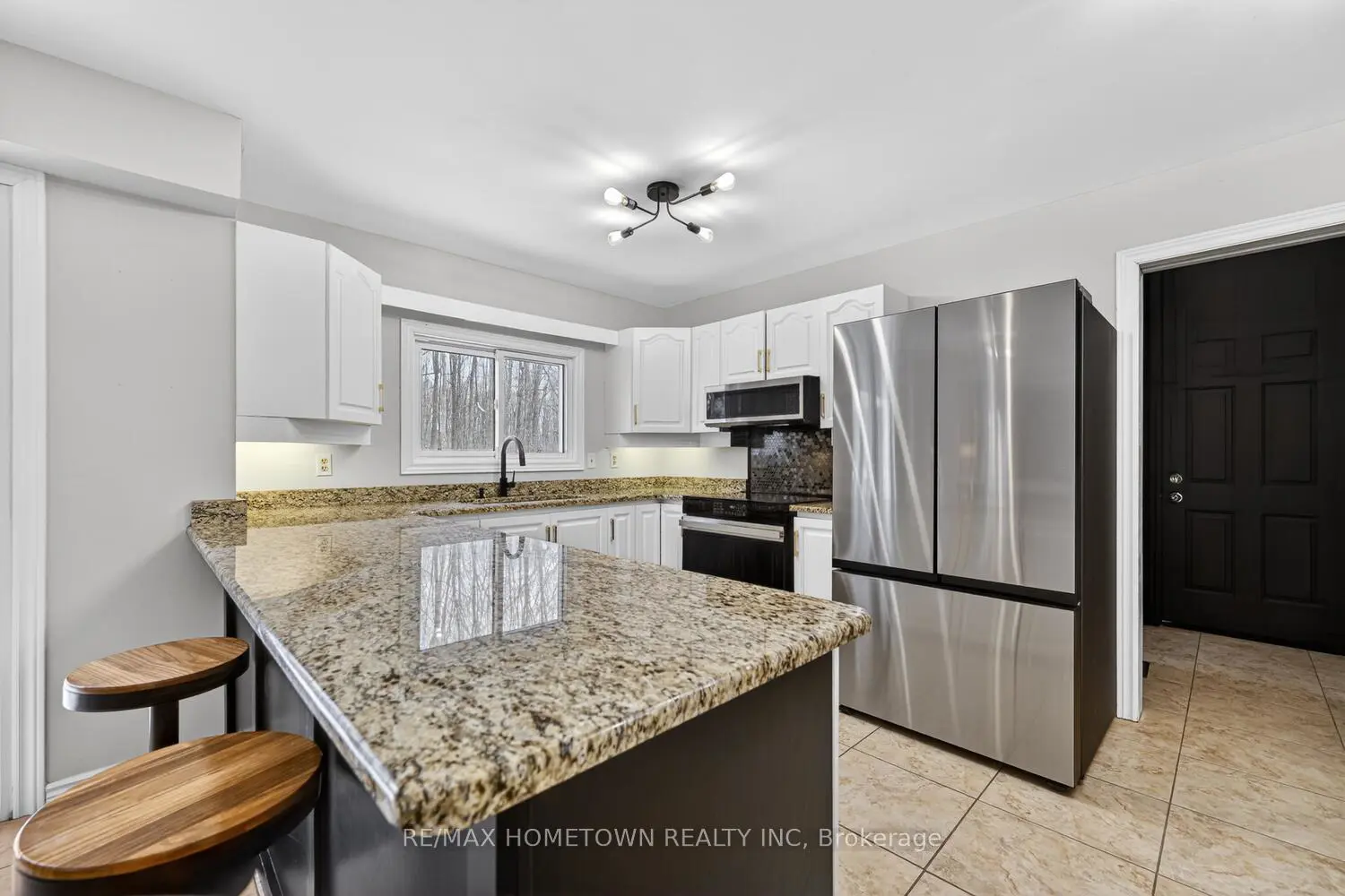 Additional image 5 of 5475 Dejong Road